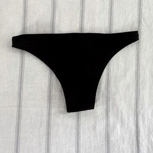 Black baking bottoms.